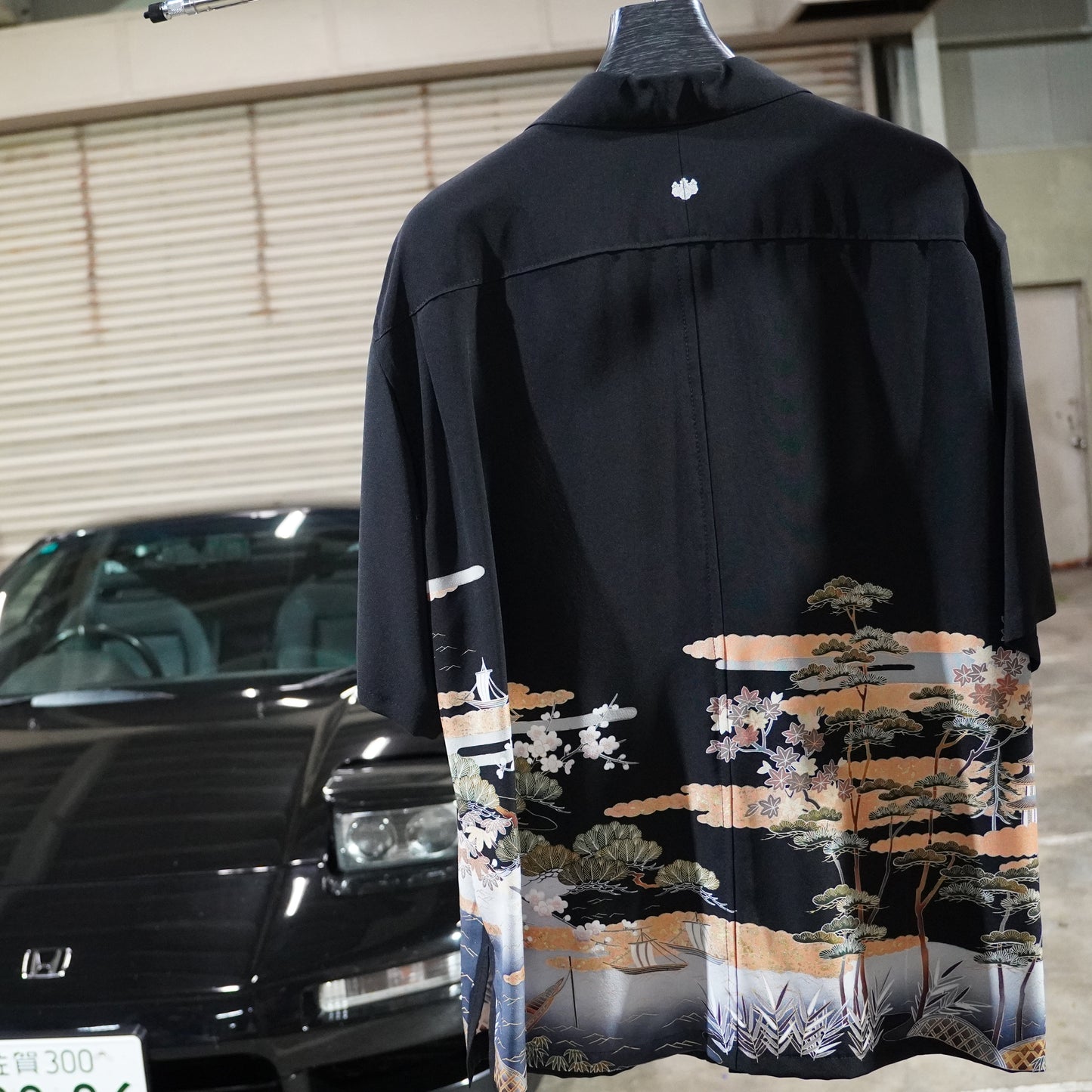 A one-of-a-kind SHIBUI Kimono Remake Aloha, made from authentic kimono.