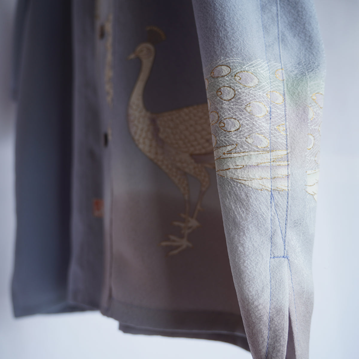 本物の着物を使用した世界で一枚の「SHIBUI KIMONO REMAKE AROHA 」