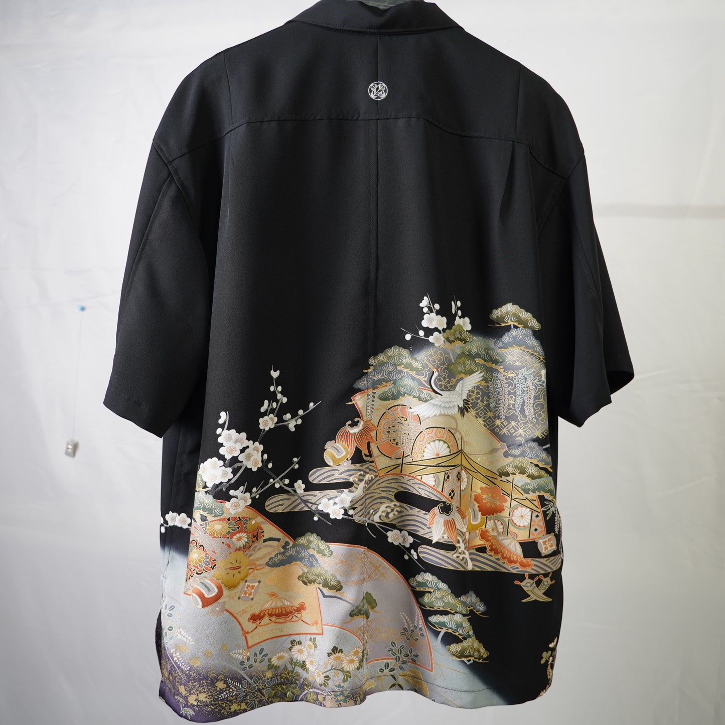 本物の着物を使用した世界で一枚の「SHIBUI KIMONO REMAKE AROHA 」