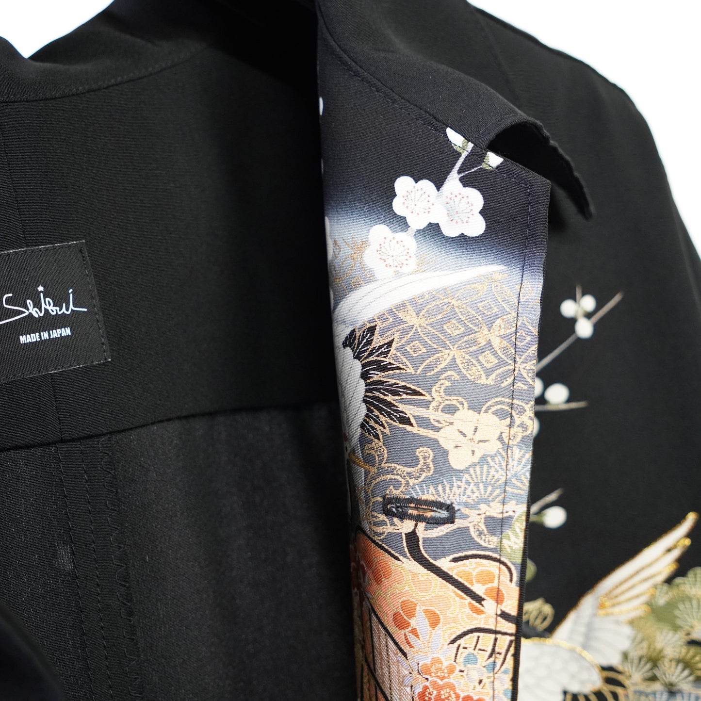 本物の着物を使用した世界で一枚の「SHIBUI KIMONO REMAKE AROHA 」