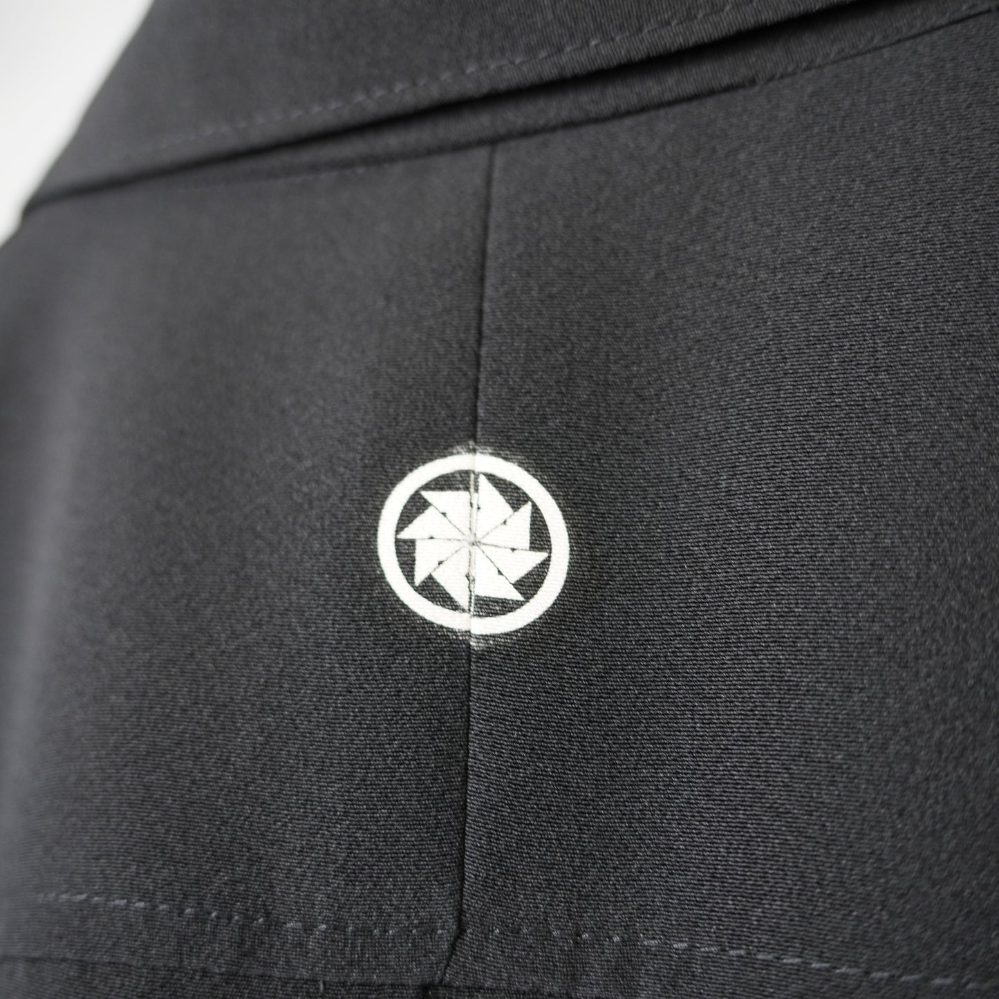 本物の着物を使用した世界で一枚の「SHIBUI KIMONO REMAKE AROHA 」