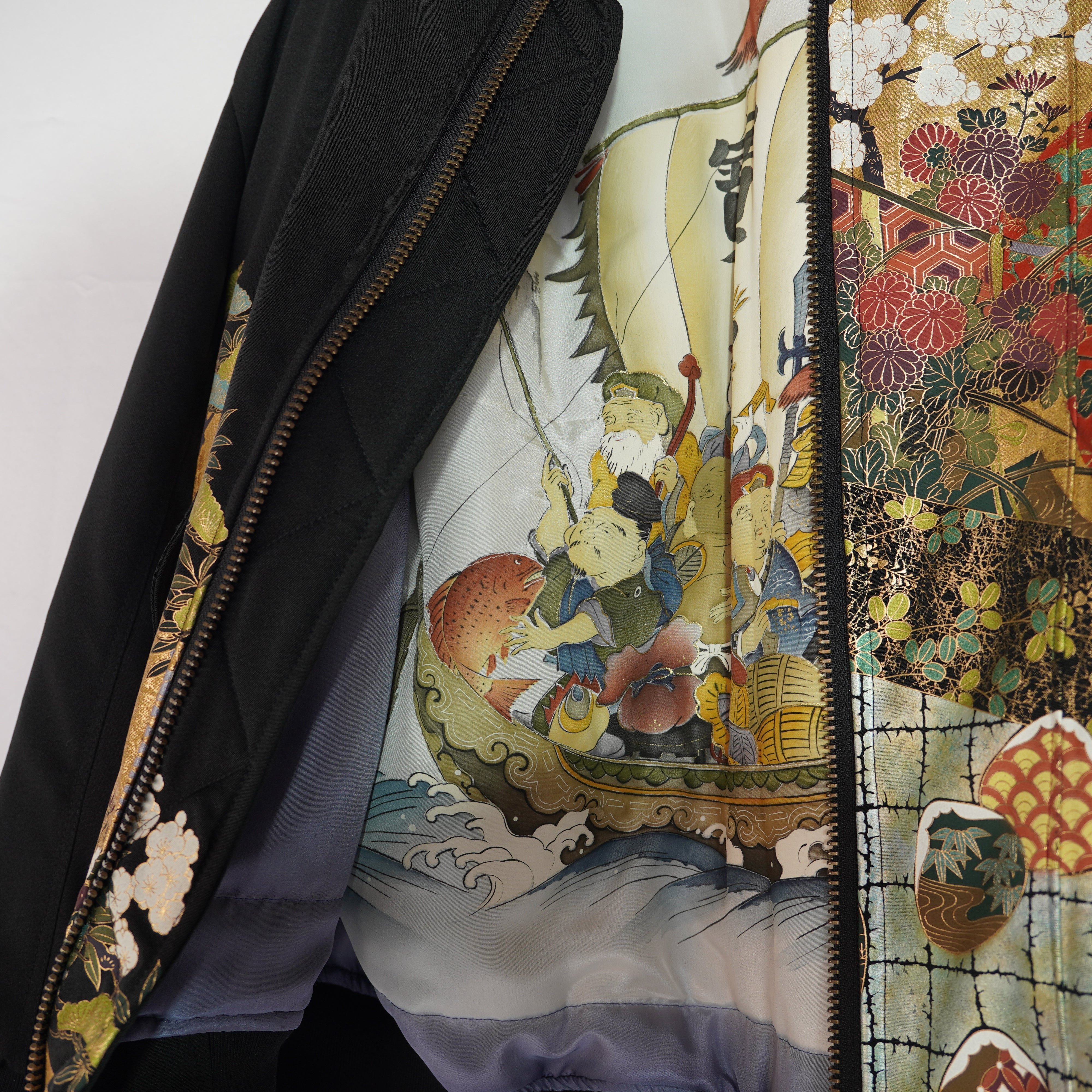 本物の着物を使用した世界で一枚の「KIMONO REMAKE MA-1」 – SHIBUI STORE
