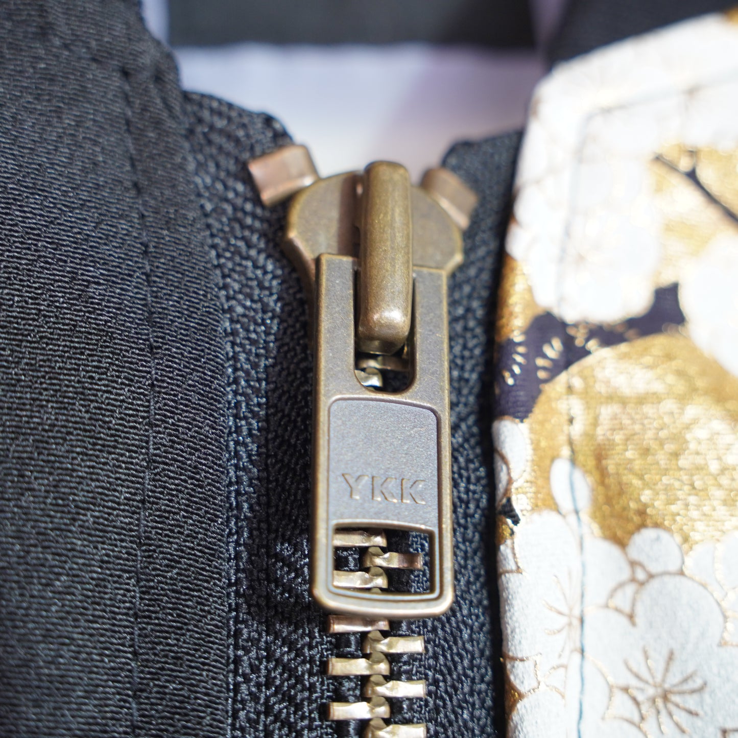 本物の着物を使用した世界で一枚の「KIMONO REMAKE MA-1」