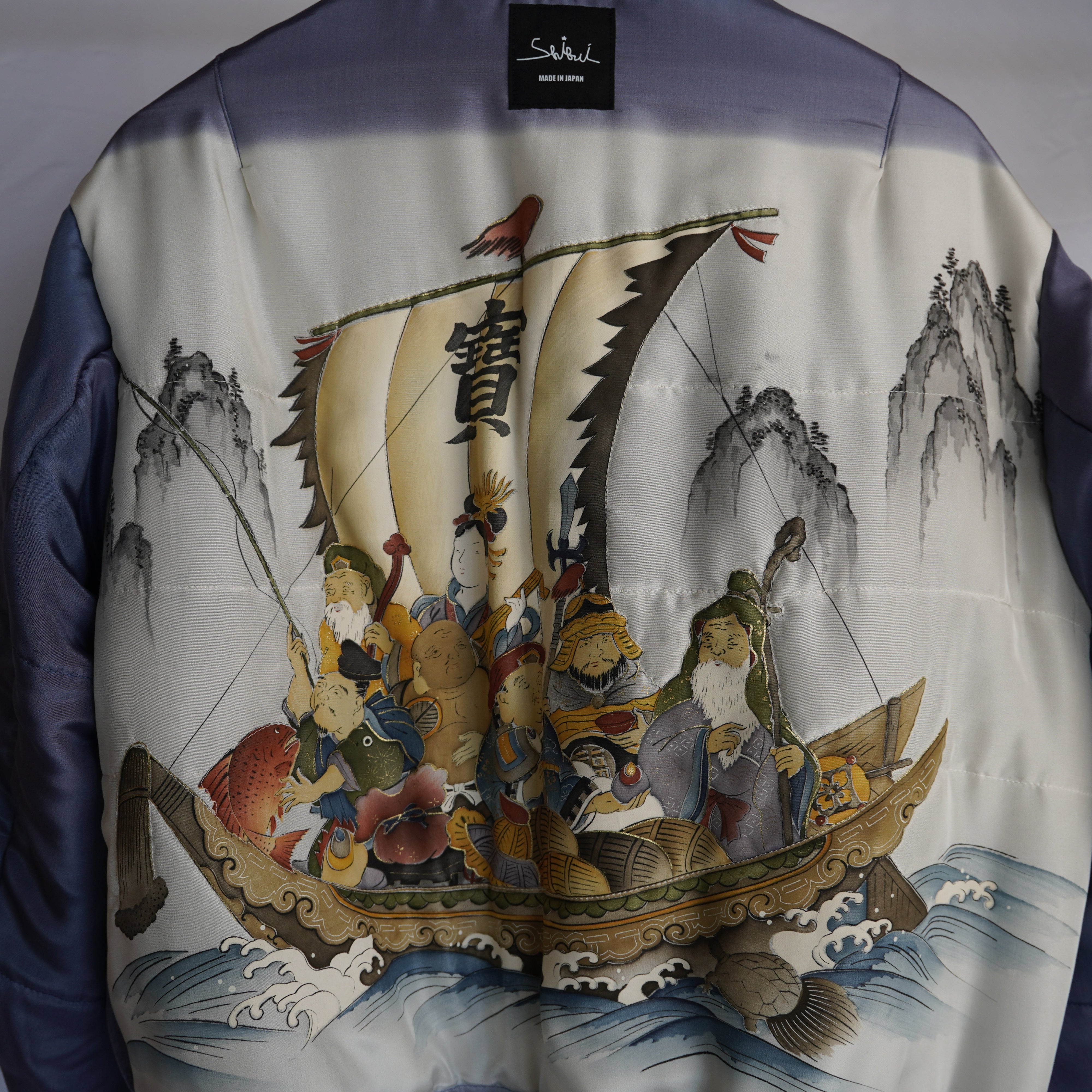 本物の着物を使用した世界で一枚の「KIMONO REMAKE MA-1」 – SHIBUI STORE